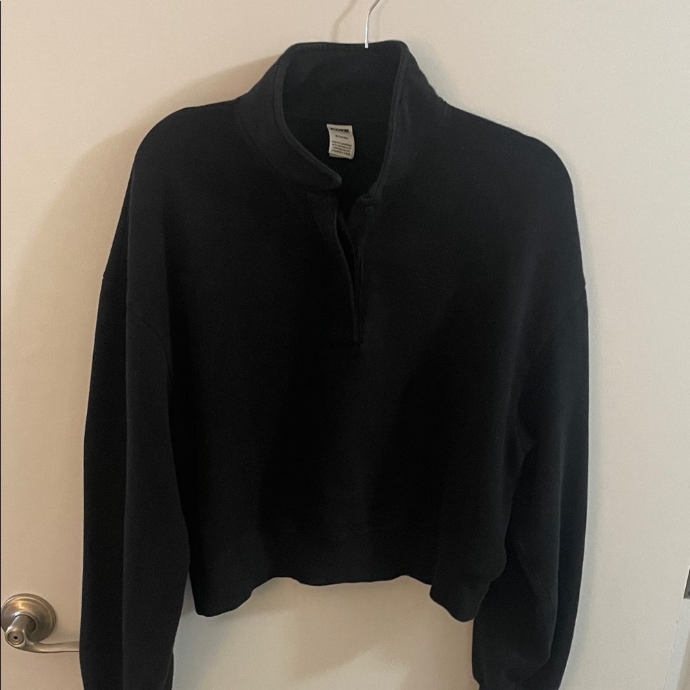 Lightweight Black PINK sweatshirt with collar